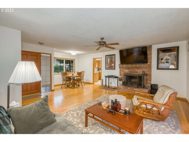 1321 Douglas St, Forest Grove, OR 97116 - photo 5