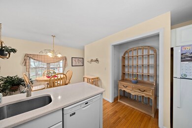 34 Robin Ln, Rockland, MA 02370 - photo 7