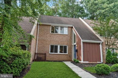 1476 Greenmont Ct, Reston, VA 20190 - photo 3