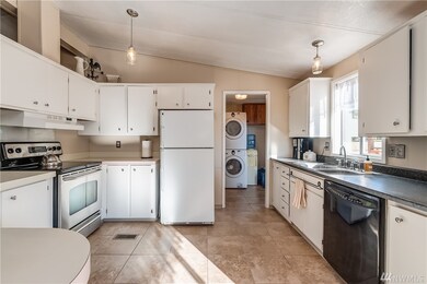 1975 Harmony Rd, Bellingham, WA 98226 - photo 3