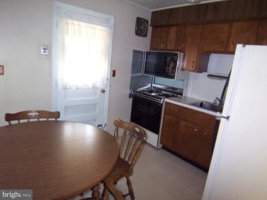 4502 Bayonne Ave, Baltimore, MD 21206 - photo 6