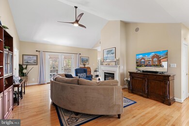 253 Carriage Chase Cir, Warrenton, VA 20186 - photo 3