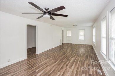 732 Brevard St, Statesville, NC 28677 - photo 5