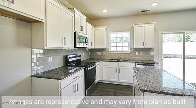 Pinehurst_White_Cabinets (6)