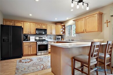 1924 Lakeland Dr, Findlay, OH 45840 - photo 7