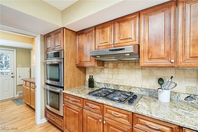 2666 Cranlyn Rd, Shaker Heights, OH 44122 - photo 5