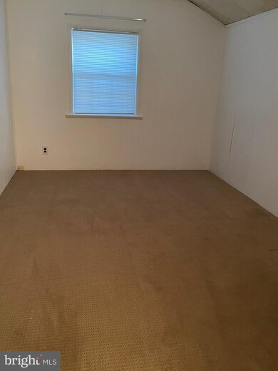 1643 Pennington Rd unit 2ND FLOOR, Ewing, NJ 08618 - photo 3