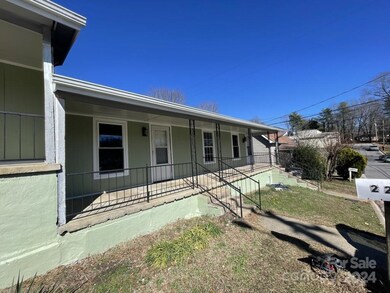 225 E Sharpe St, Statesville, NC 28677 - photo 2