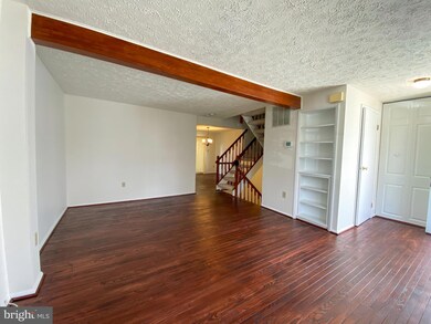 6026 Tree Swallow Ct, Columbia, MD 21044 - photo 4