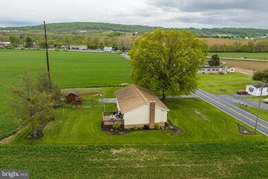 225 Pfautz Hill Rd, Stevens, PA 17578 - photo 4