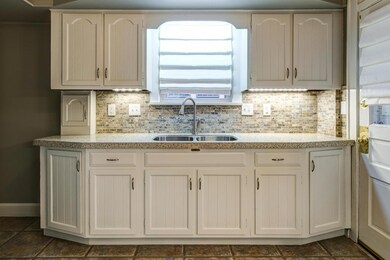 Great Counter Space!