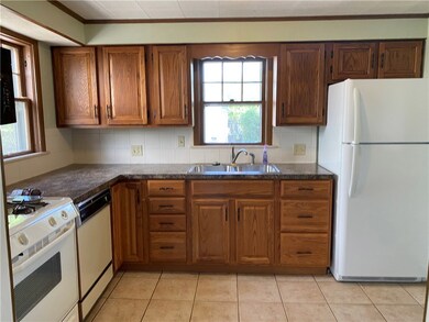 5 Arnold Ave, Smithfield, RI 02917 - photo 2