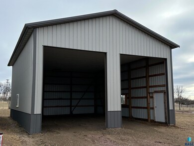 621 S Church Ave unit Lot 6, Hills, MN 56138 - photo 6