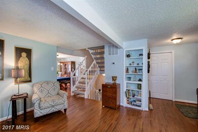 8660 Bent Arrow Ct, Springfield, VA 22153 - photo 4