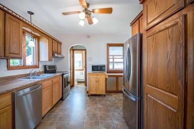 40 Johnson St, West Springfield, MA 01089 - photo 3