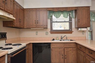 2750 Penbrooke Ln, Saint Charles, MO 63301 - photo 3