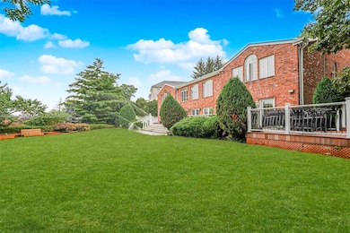 66 Cromwell Cir, Staten Island, NY 10304 - photo 6