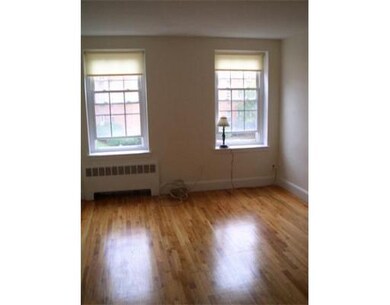 31 Englewood Ave unit 4, Brookline, MA 02445 - photo 2