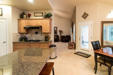 3083 N Clover Ave, Fresno, CA 93727 - photo 4