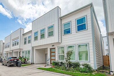 9015 Lonestar Creekbend Ln, Houston, TX 77080 - photo 5