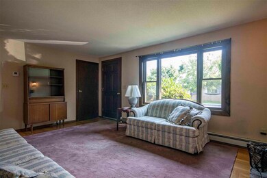 55 S Mammoth Rd, Manchester, NH 03109 - photo 3