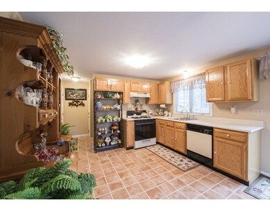 617 Cohannet St unit 617, Taunton, MA 02780 - photo 5