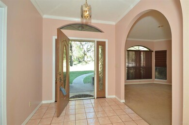 Dining room to your left upon entry