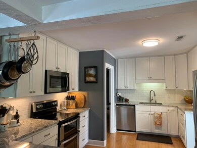 734 Powhatan Ave, Mount Pleasant, SC 29464 - photo 6