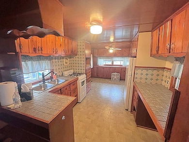 212 Anker Ln unit 41, Germantown Hills, IL 61548 - photo 2