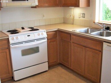 unlisted-address, Portland, OR 97230 - photo 4