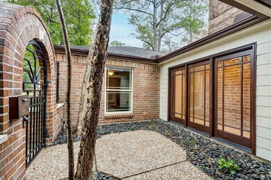 10007 Cedar Creek Dr, Houston, TX 77042 - photo 3