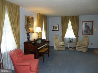 2410 W Highland St, Allentown, PA 18104 - photo 6