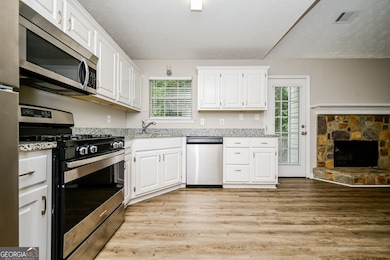 407 Victoria Place Dr, Locust Grove, GA 30248 - photo 7