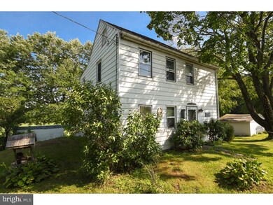 104 Smith Rd, Pottstown, PA 19464 - photo 2