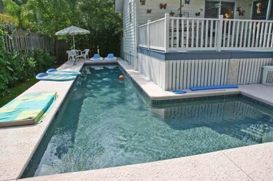 Pool- Built in bench