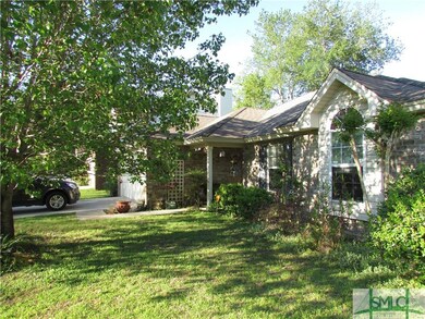 Front of home, yard view