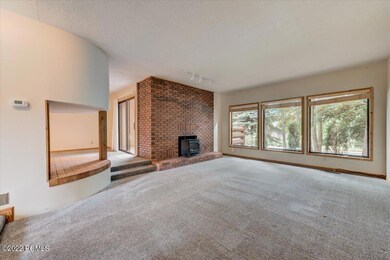 10-W Meadow Loop Rd-010