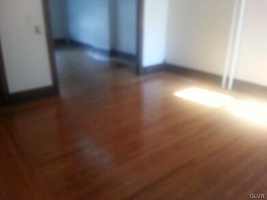 236 S Franklin St, Allentown, PA 18102 - photo 3