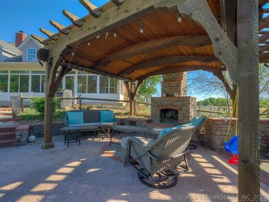 1010 Warren Rd, Henryetta, OK 74437 - photo 7