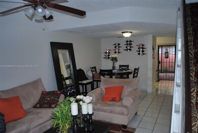 2229 W 53rd Place unit 2229, Hialeah, FL 33016 - photo 2