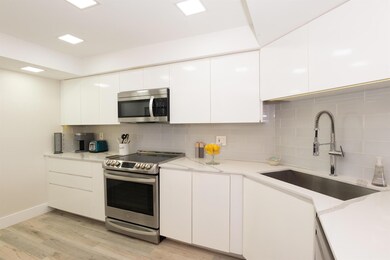 Lincoln Tower unit 8010, West Palm Beach, FL 33401 - photo 5