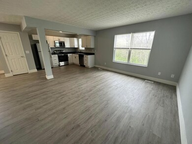 3763 Dunlane Ct, Columbus, OH 43228 - photo 2