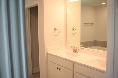 30140 Kingston Heath Dr, Cleveland, TX 77327 - photo 6