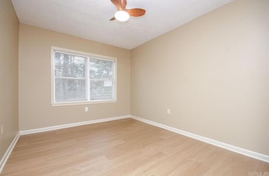 105 Mitchell St, Conway, AR 72034 - photo 5