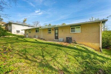 4606 Plaza Hills Ln, Hixson, TN 37343 - photo 7