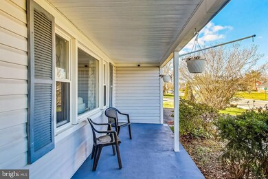 12705 Clearfield Dr, Bowie, MD 20715 - photo 3