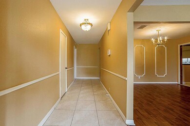 3915 Lemon Tree Ln, Houston, TX 77088 - photo 2