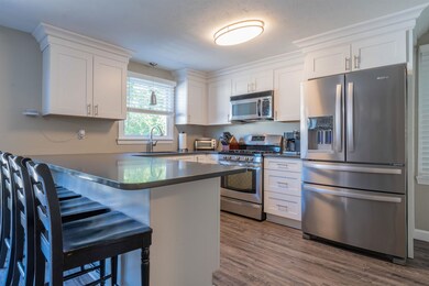 51 Albury Stone Cir unit U193, Nashua, NH 03063 - photo 6