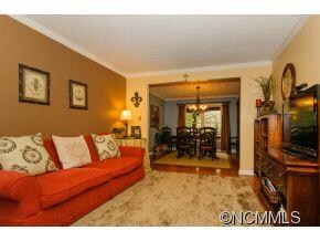125 Forest Lake Dr, Asheville, NC 28803 - photo 3