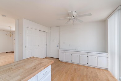 Eat-in area w/ built-ins and pantry
